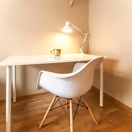 Apartament Przy Plazy Z Parkingiem - Okrzei 12 Apartment