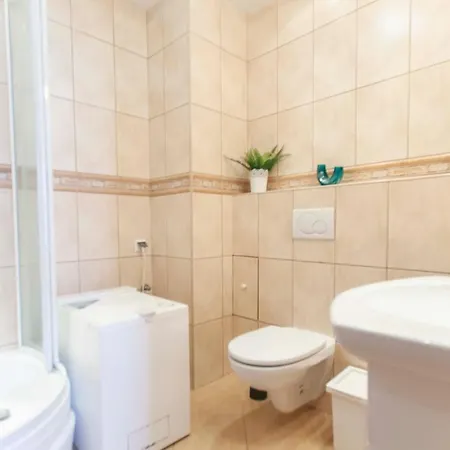 Apartament Przy Plazy Z Parkingiem - Okrzei 12 Apartment *