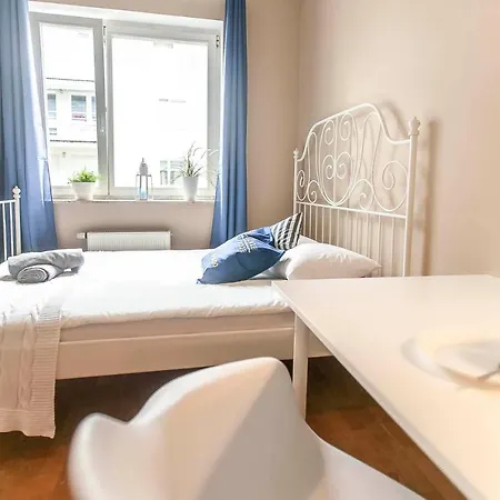 Apartament Przy Plazy Z Parkingiem - Okrzei 12 * Sopot